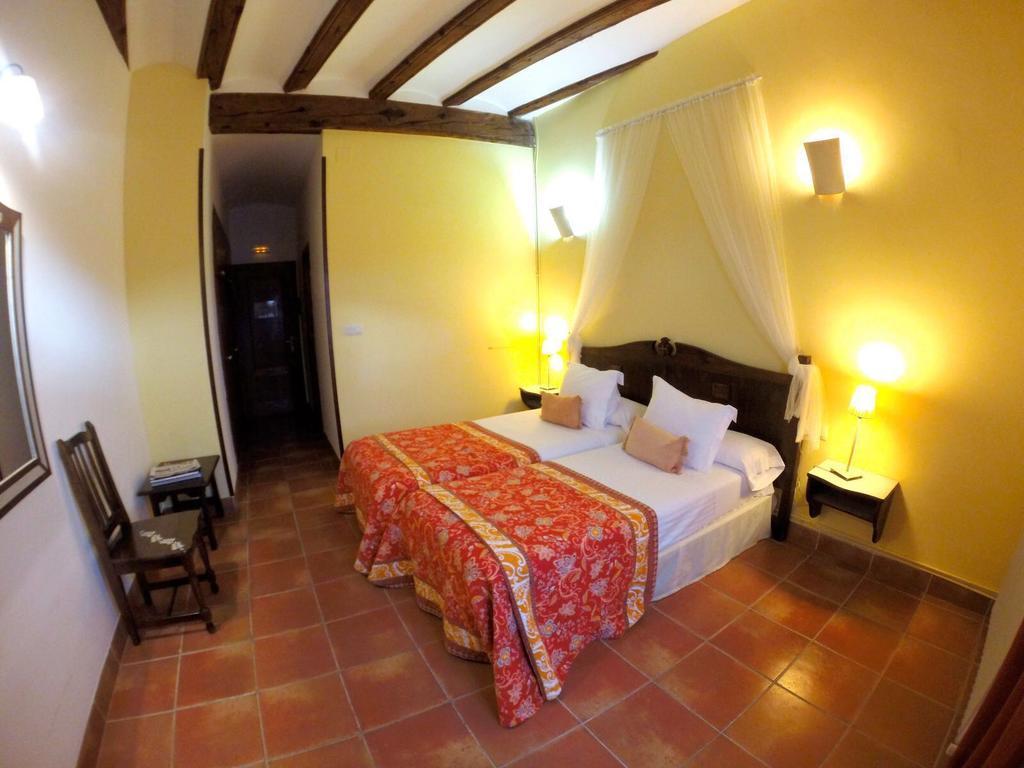 Hôtel Hospederia Virgen De La Fuente à Peñarroya de Tastavins Extérieur photo
